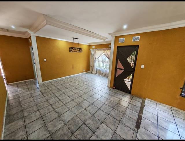 3 BEDROOM HOUSE FOR SALE IN VANDERBIJLPARK SE 1